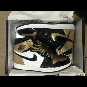 Retro1 gold toes
